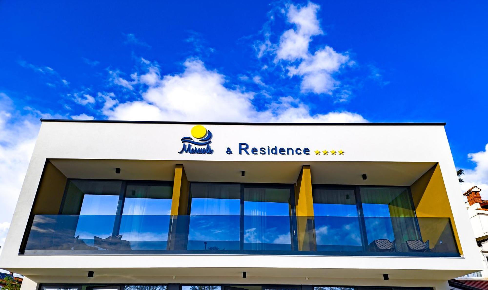 Maresole Beachfront Residence Пореч Екстер'єр фото